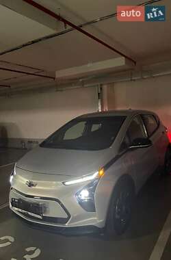 Хэтчбек Chevrolet Bolt EV 2023 в 