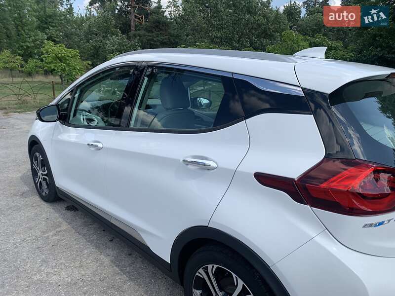 Хэтчбек Chevrolet Bolt EV 2020 в Киеве фото 7 Хэтчбек Chevrolet Bolt EV 2020 в Киеве