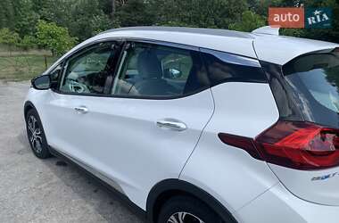 Хэтчбек Chevrolet Bolt EV 2020 в 