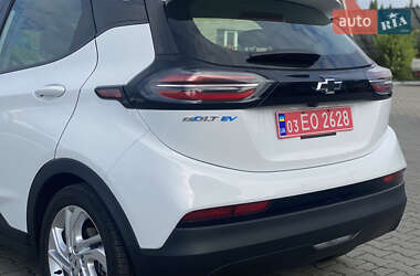Хэтчбек Chevrolet Bolt EV 2022 в 