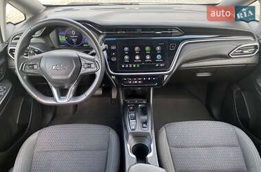 Хэтчбек Chevrolet Bolt EV 2022 в 