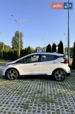 Хэтчбек Chevrolet Bolt EV 2017 в 