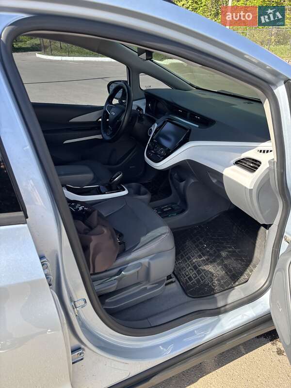 Хэтчбек Chevrolet Bolt EV 2017 в Харькове