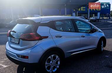 Хэтчбек Chevrolet Bolt EV 2017 в 