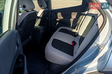 Хэтчбек Chevrolet Bolt EV 2017 в 
