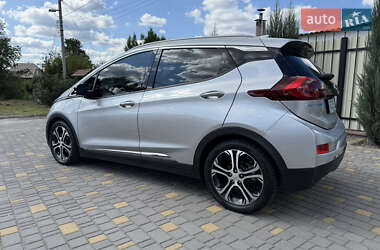 Хэтчбек Chevrolet Bolt EV 2017 в 