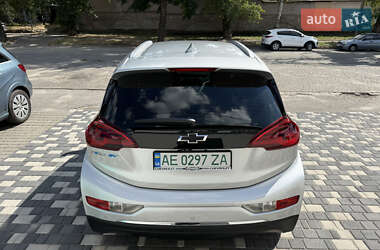 Хэтчбек Chevrolet Bolt EV 2017 в 