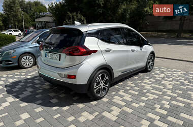 Хэтчбек Chevrolet Bolt EV 2017 в 