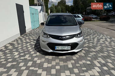 Хэтчбек Chevrolet Bolt EV 2017 в 