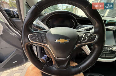Хэтчбек Chevrolet Bolt EV 2017 в 