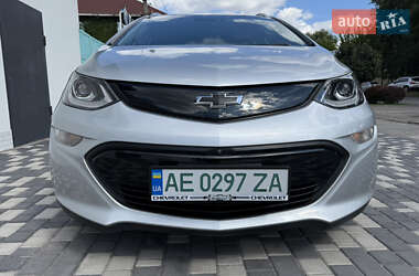 Хэтчбек Chevrolet Bolt EV 2017 в 