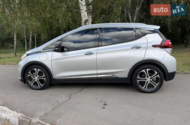 Хэтчбек Chevrolet Bolt EV 2017 в 