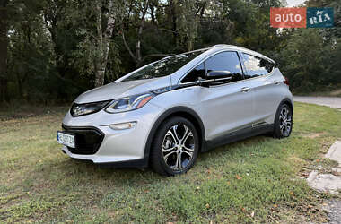 Хэтчбек Chevrolet Bolt EV 2017 в 