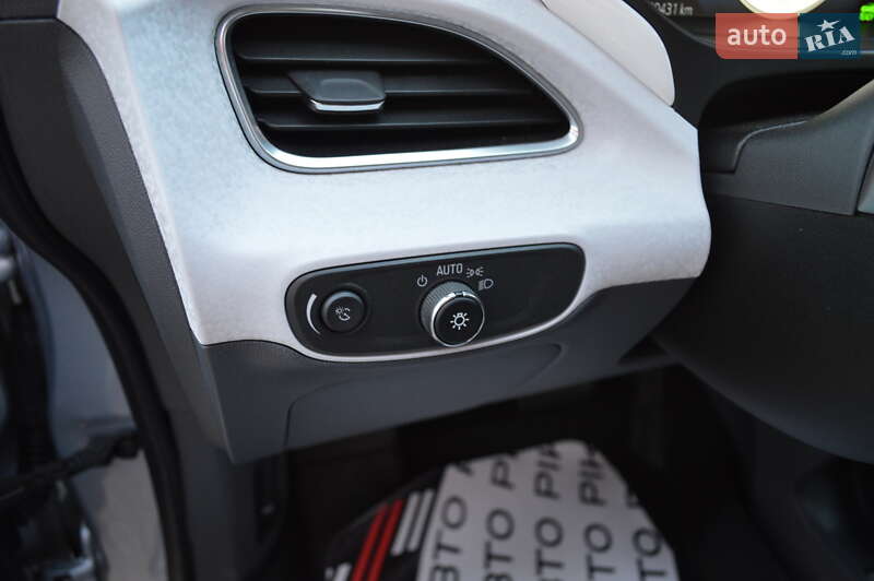 Хэтчбек Chevrolet Bolt EV 2017 в Львове