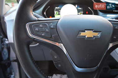 Хэтчбек Chevrolet Bolt EV 2017 в 
