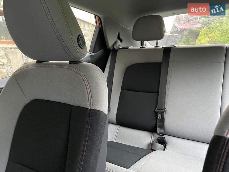 Хэтчбек Chevrolet Bolt EV 2017 в Львове фото 14 Хэтчбек Chevrolet Bolt EV 2017 в Львове