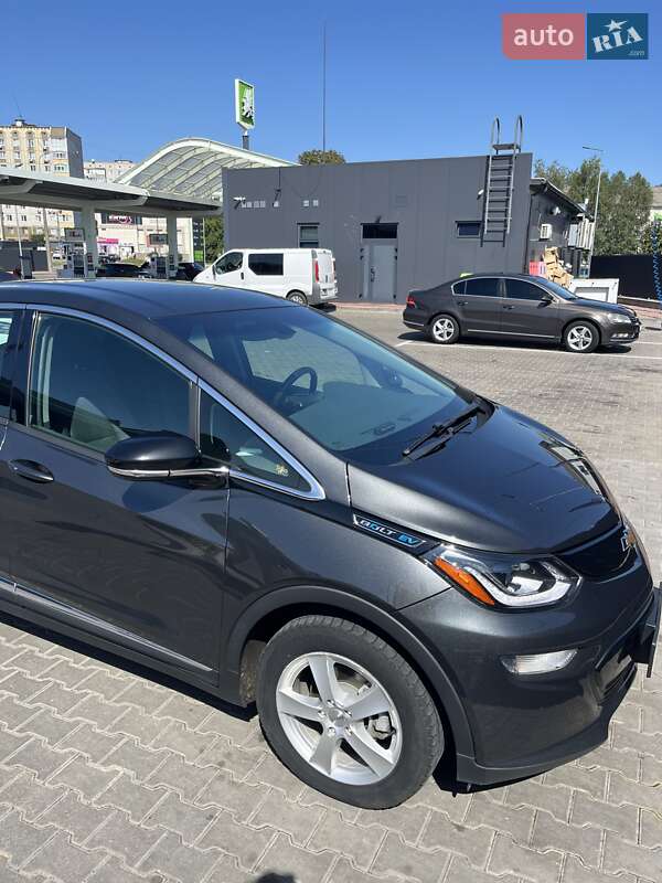 Хэтчбек Chevrolet Bolt EV 2017 в Киеве
