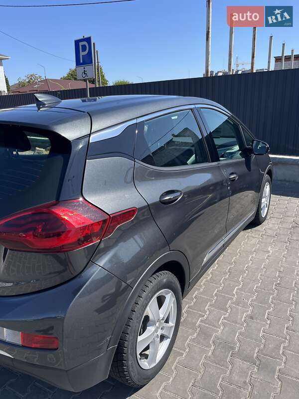 Хэтчбек Chevrolet Bolt EV 2017 в Киеве