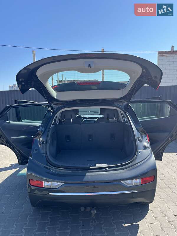 Хэтчбек Chevrolet Bolt EV 2017 в Киеве