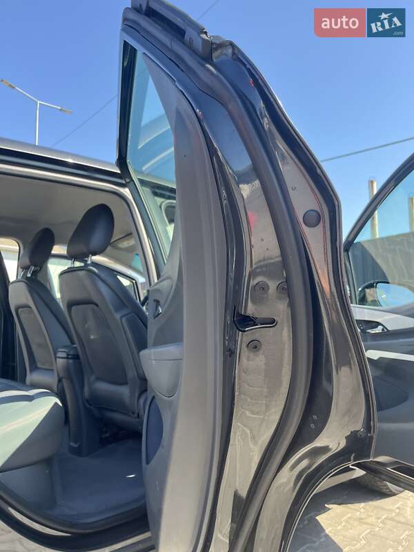 Хэтчбек Chevrolet Bolt EV 2017 в Киеве