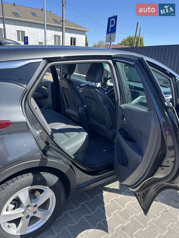 Хэтчбек Chevrolet Bolt EV 2017 в Киеве