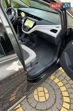 Хэтчбек Chevrolet Bolt EV 2019 в 