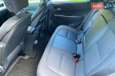 Хэтчбек Chevrolet Bolt EV 2019 в 