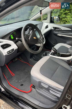 Хэтчбек Chevrolet Bolt EV 2018 в 