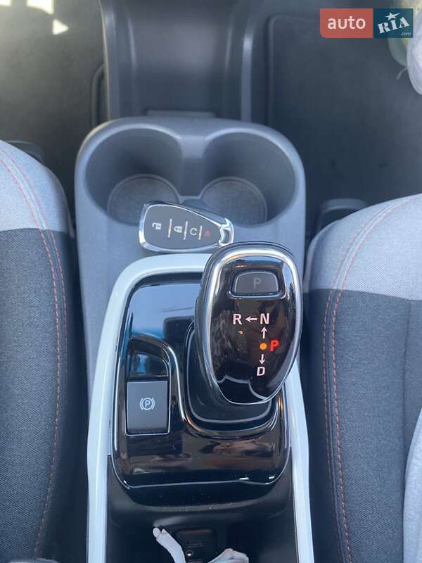 Хэтчбек Chevrolet Bolt EV 2018 в Измаиле фото 5 Хэтчбек Chevrolet Bolt EV 2018 в Измаиле