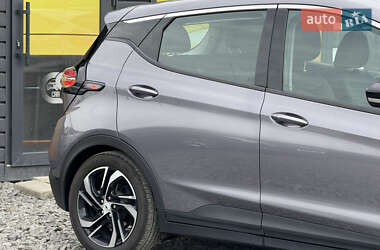Хэтчбек Chevrolet Bolt EV 2021 в 