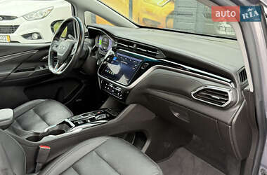 Хэтчбек Chevrolet Bolt EV 2021 в 