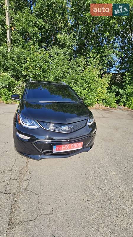 Хэтчбек Chevrolet Bolt EV 2020 в 