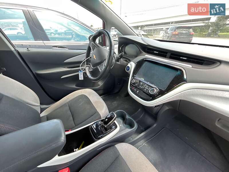 Хэтчбек Chevrolet Bolt EV 2020 в Синельниково