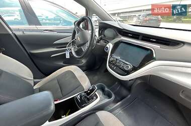 Хэтчбек Chevrolet Bolt EV 2020 в 