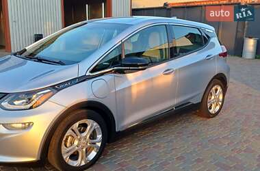 Хэтчбек Chevrolet Bolt EV 2017 в 