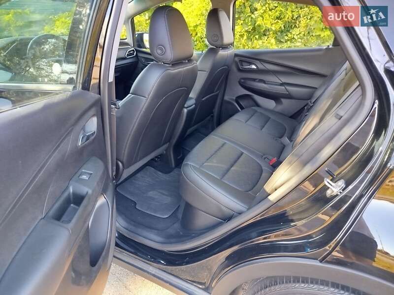 Хэтчбек Chevrolet Bolt EV 2023 в Киеве фото 32 Хэтчбек Chevrolet Bolt EV 2023 в Киеве