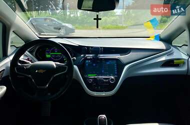 Хэтчбек Chevrolet Bolt EV 2017 в 