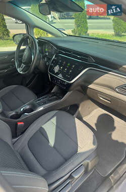 Хэтчбек Chevrolet Bolt EV 2023 в 