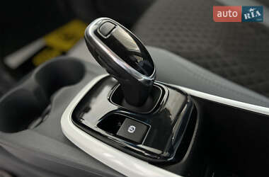 Хетчбек Chevrolet Bolt EV 2021 в 
