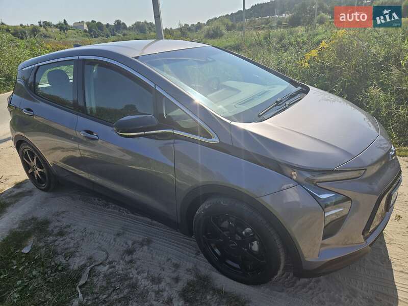 Хэтчбек Chevrolet Bolt EV 2023 в Львове