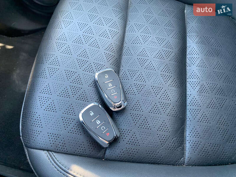 Хэтчбек Chevrolet Bolt EV 2023 в Тернополе фото 26 Хэтчбек Chevrolet Bolt EV 2023 в Тернополе