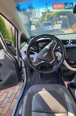 Хэтчбек Chevrolet Bolt EV 2019 в 