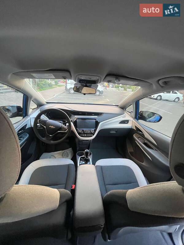 Хэтчбек Chevrolet Bolt EV 2020 в Киеве