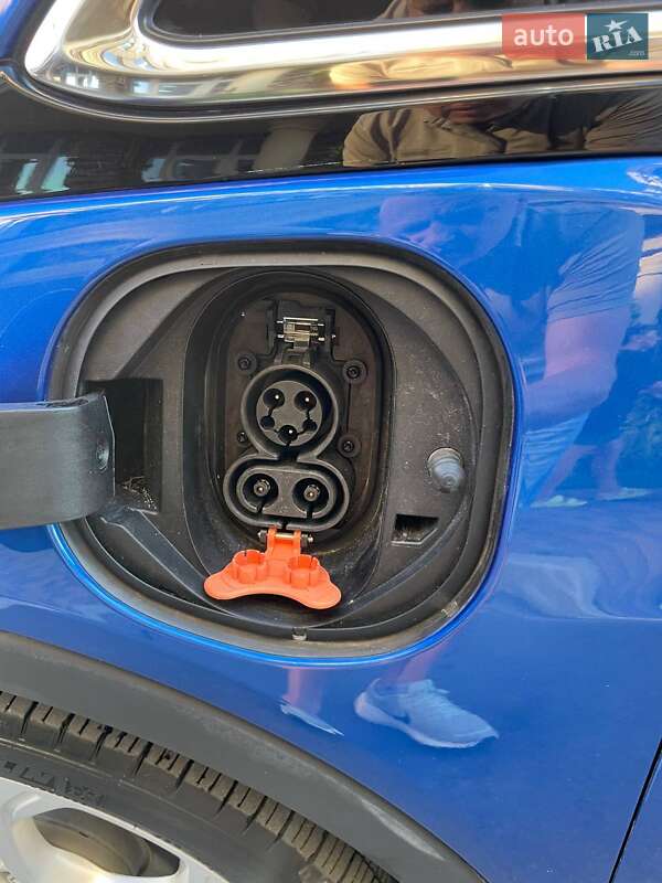 Хэтчбек Chevrolet Bolt EV 2020 в Киеве