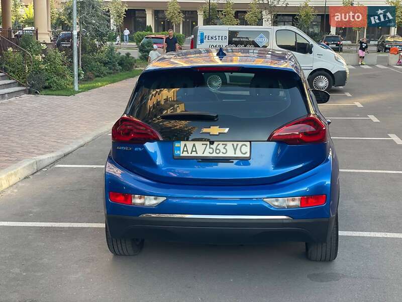 Хэтчбек Chevrolet Bolt EV 2020 в Киеве