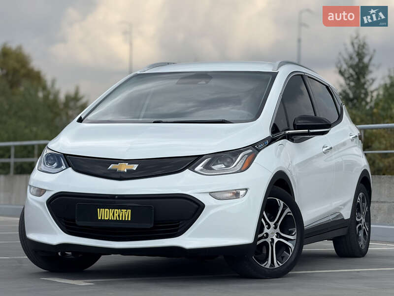 Хэтчбек Chevrolet Bolt EV 2018 в 