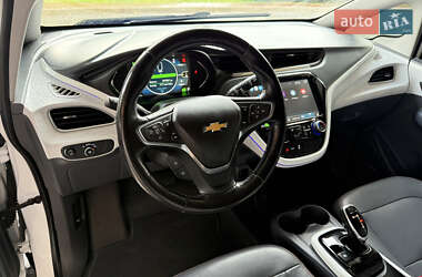 Хэтчбек Chevrolet Bolt EV 2018 в 