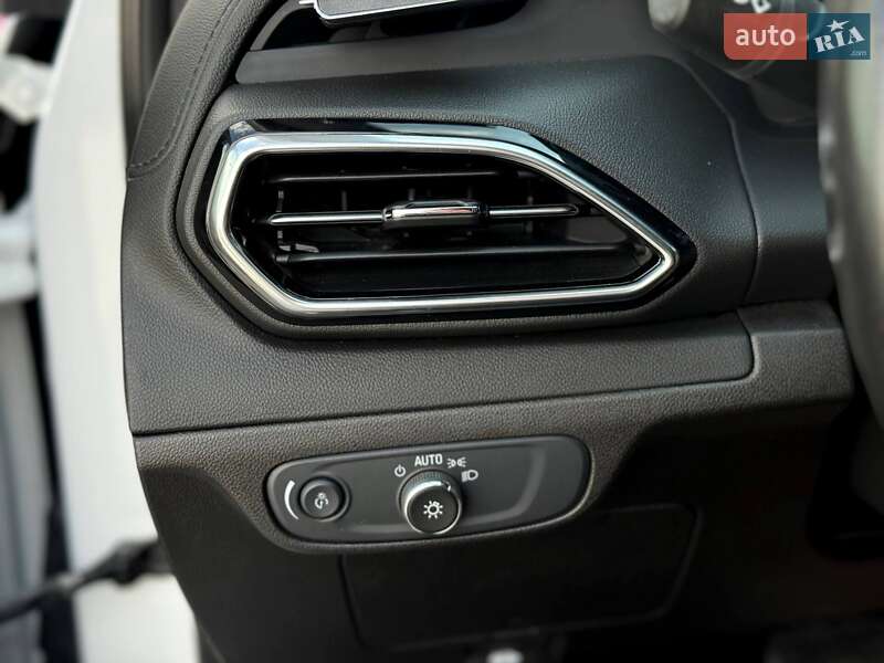 Хэтчбек Chevrolet Bolt EV 2021 в Ровно
