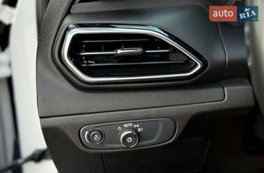 Хетчбек Chevrolet Bolt EV 2021 в 