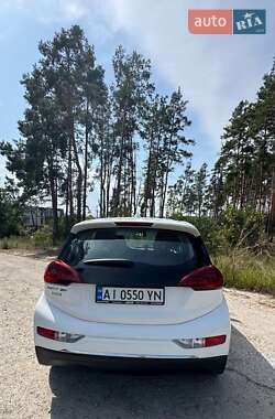 Хэтчбек Chevrolet Bolt EV 2020 в 